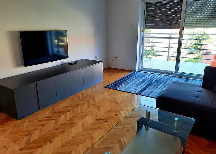 Apartment Goran