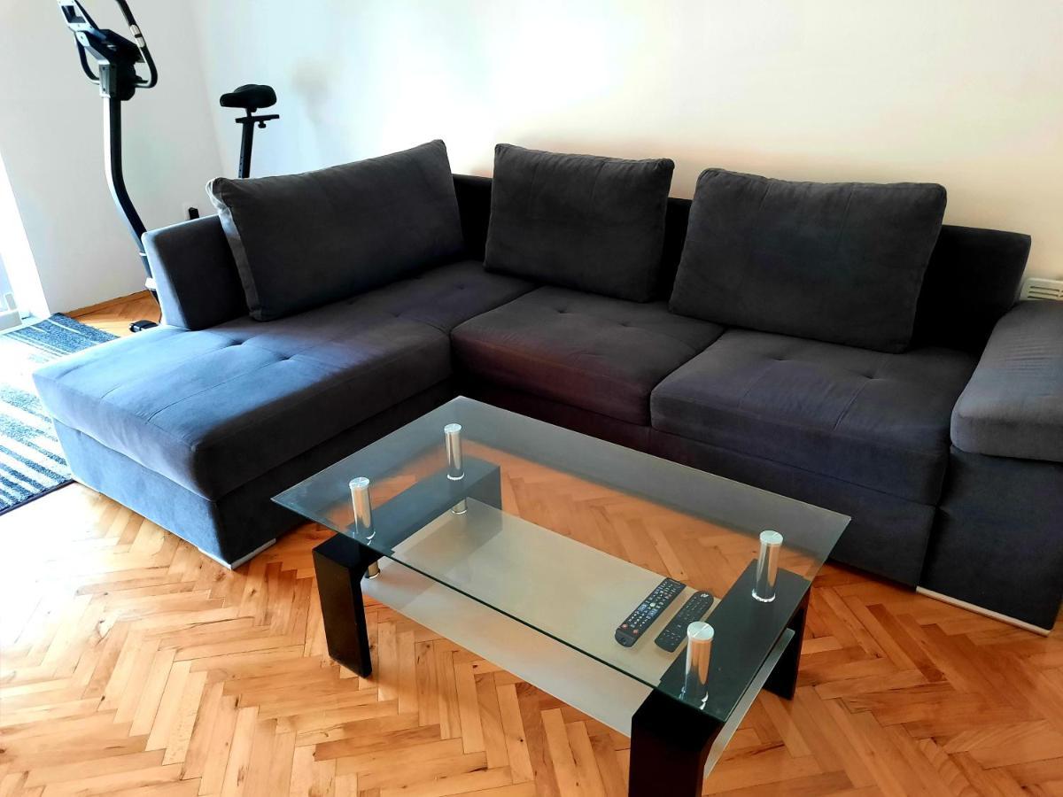 Apartment Goran