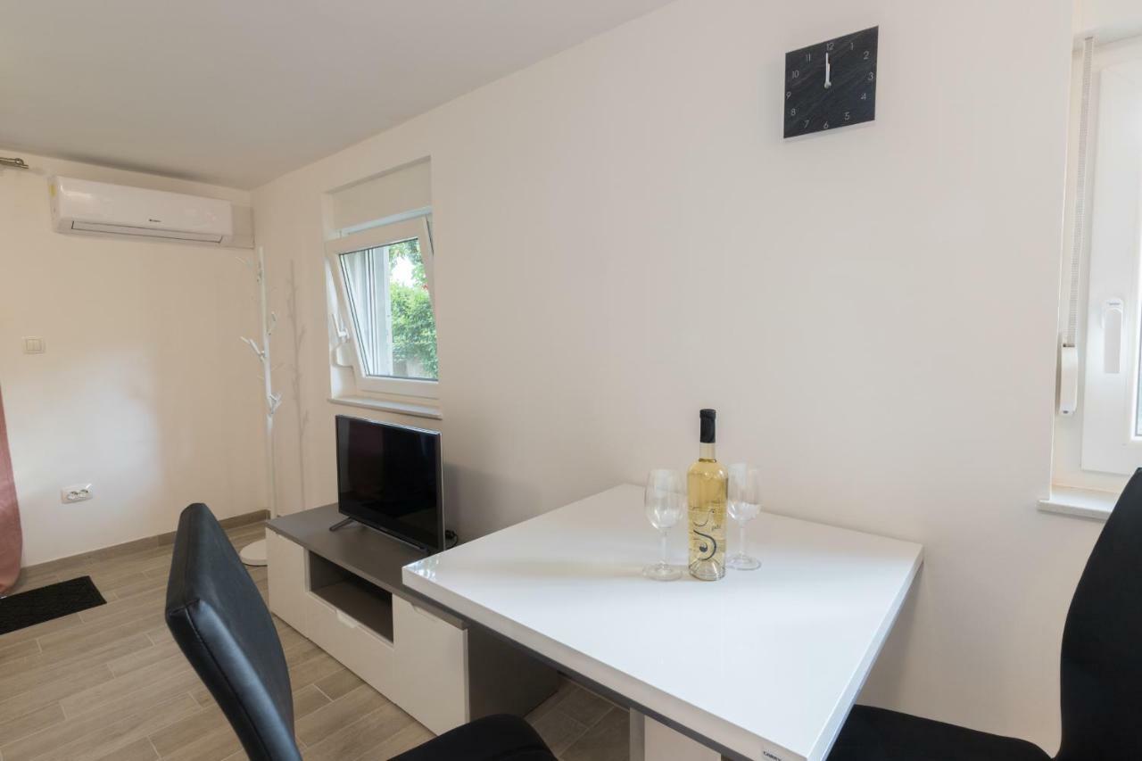 Apartment Goran